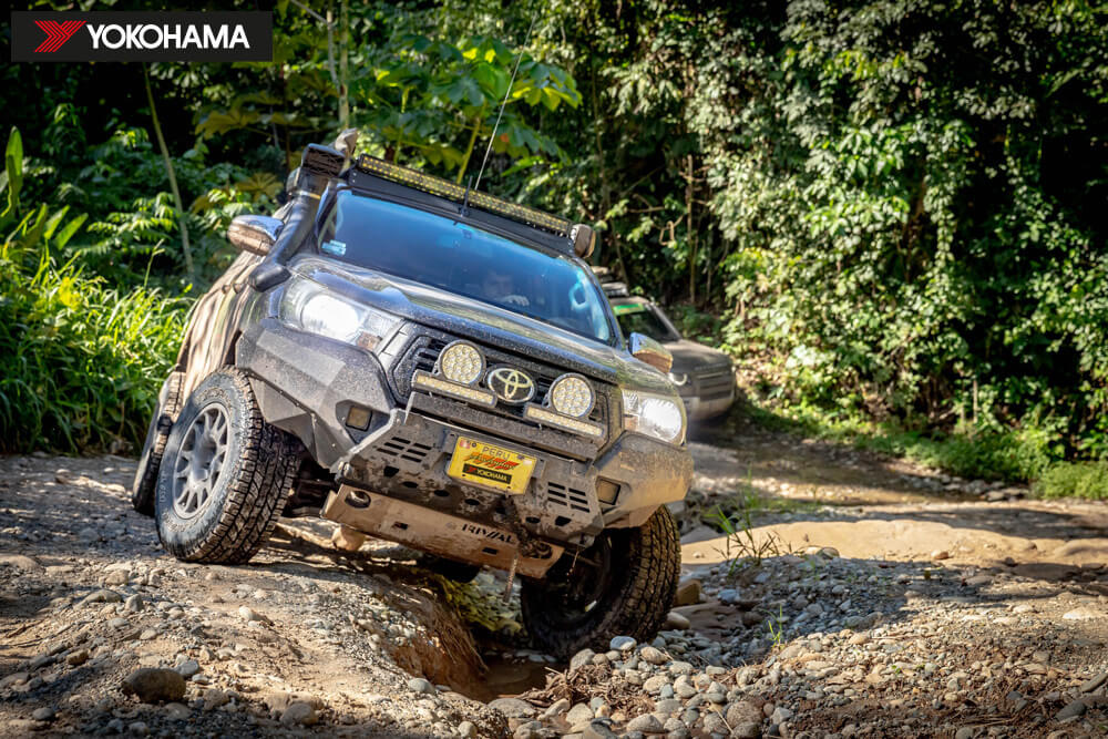 llantas yokohama en la selva con toyota