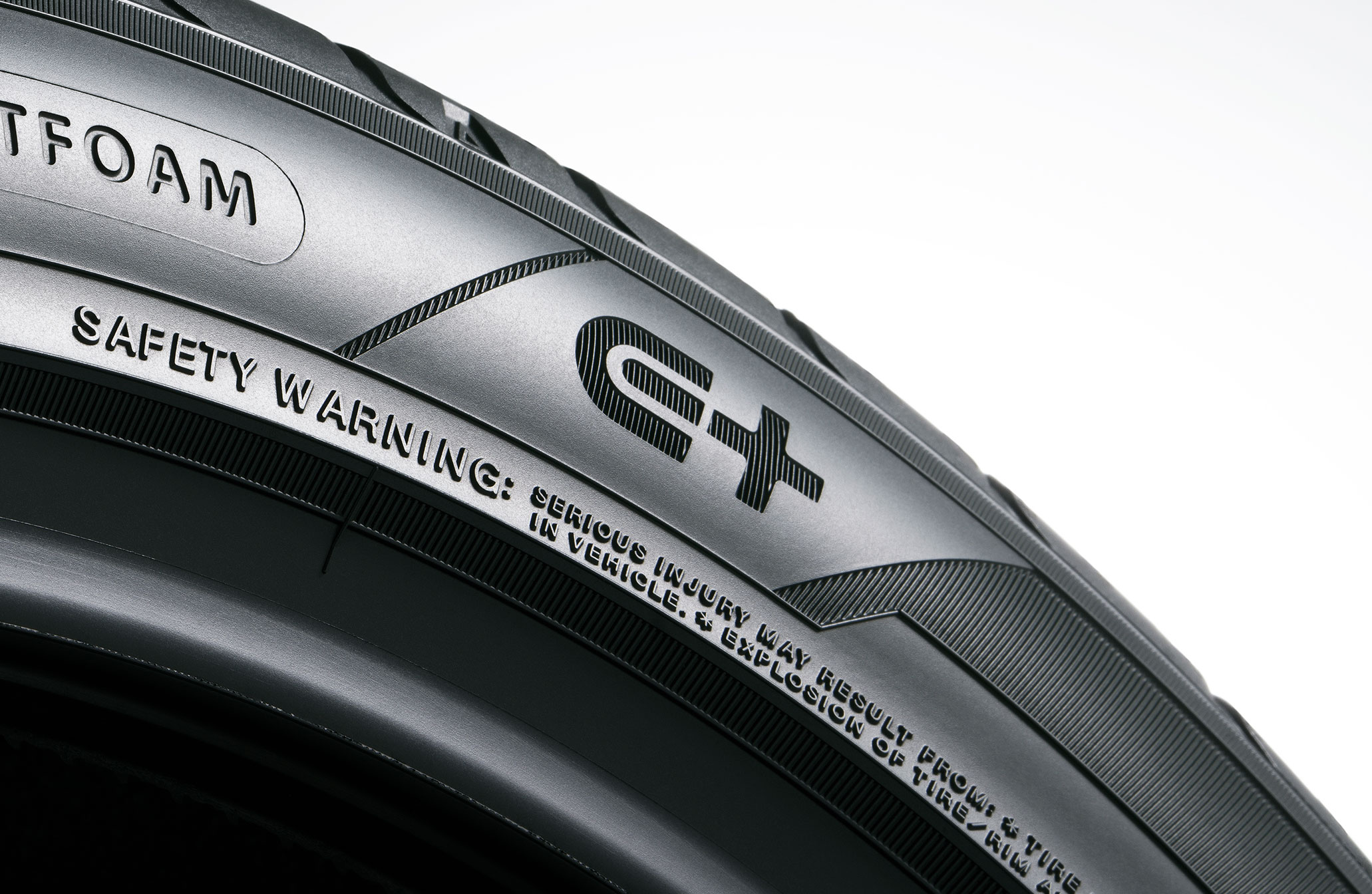 Llantas Yokohama presenta “E+”, una marca patentada que se aplicará a sus neumáticos con las cualidades que necesitan los vehículos eléctricos