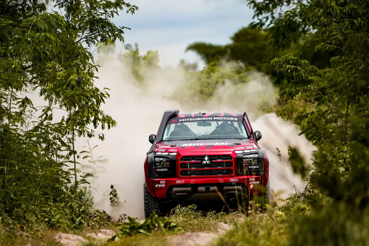 Yokohama suministrará neumáticos GEOLANDAR al equipo Mitsubishi Ralliart