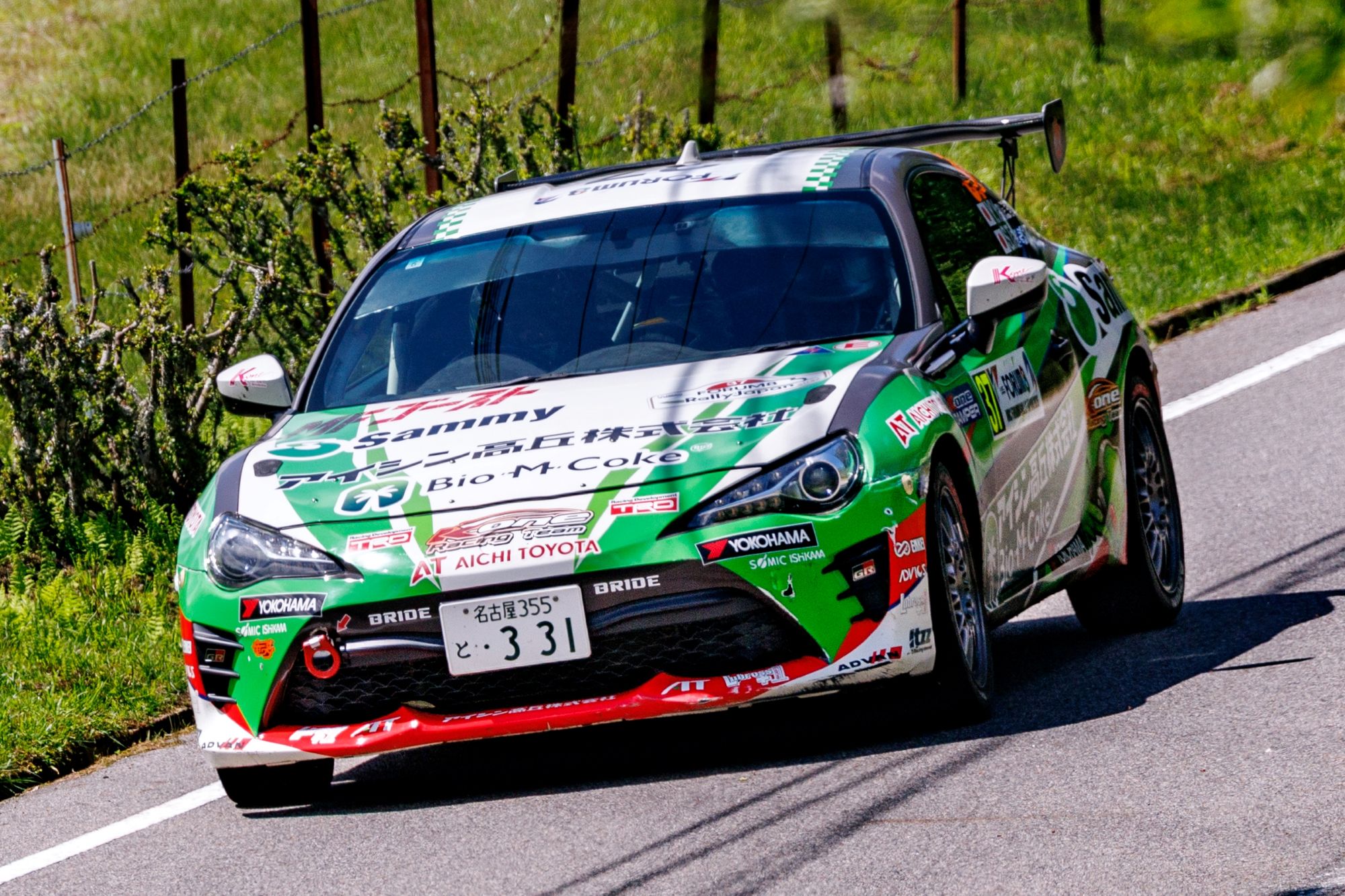 Yokohama ADVAN conquista su quinta victoria consecutiva en la clase JR2 del Rally Japón 2026